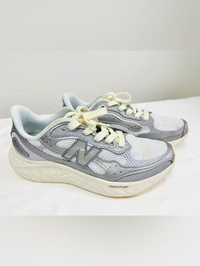 New Balance Fresh Foam Arishi White Silver Sneakers Women 7